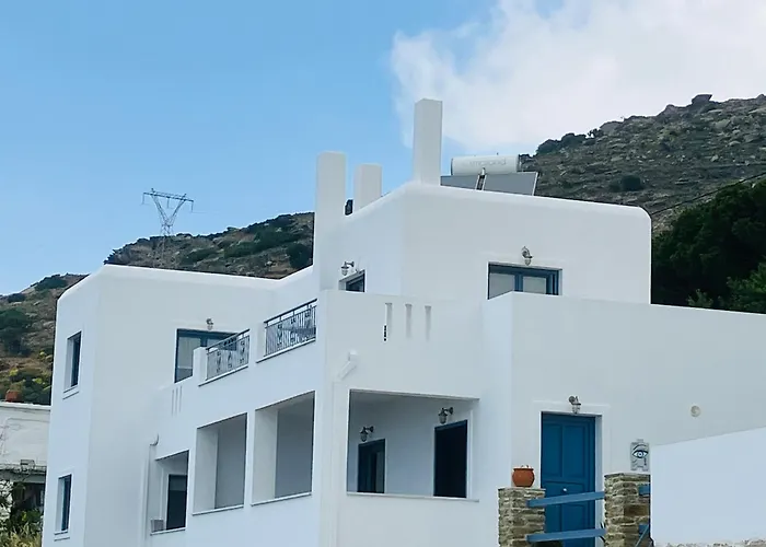 Aegean Mirror, Andros